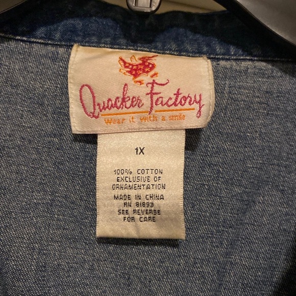 Quacker Factory Blue Denim Rhinestones Shacket Shirt/Jacket Women’s Size 1X - Picture 5 of 8